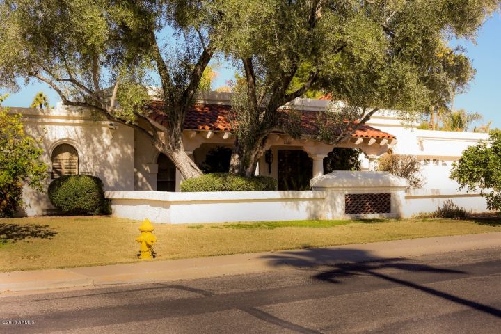 Steps from the Walking Path in McCormick Ranch!